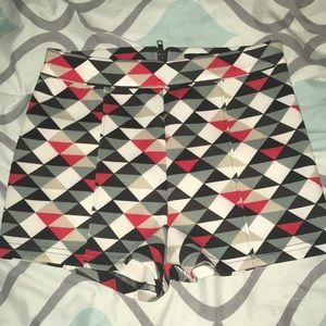 Geometric high waisted shorts